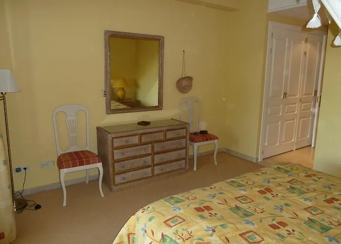 アパート Greenlife Village マルベーリャ